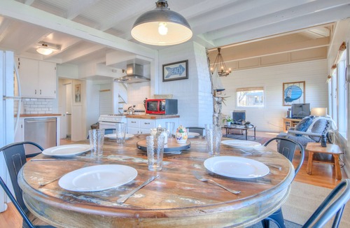 Roads End House | Oceanfront Home with Panoramic Ocean Views - Changing Shores