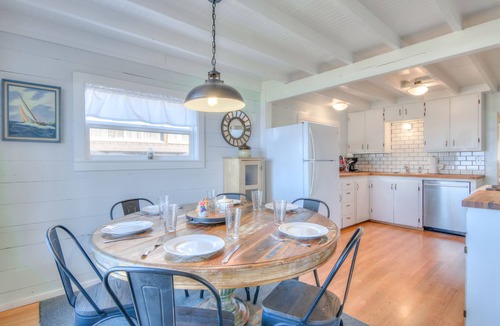 Roads End House | Oceanfront Home with Panoramic Ocean Views - Changing Shores