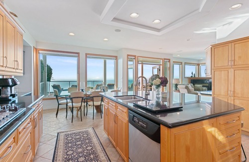 Ferndale House | Oceanfront Home with Amazing Views, and Easy Beach Access