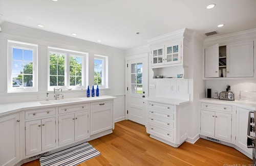 Groton Long Point House | Oceanfront home with private dock & large yardnn