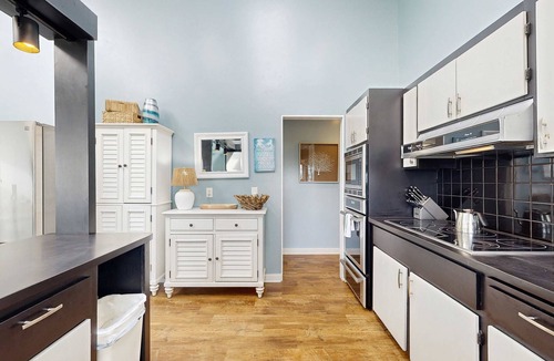 Fort Bragg House | Oceanfront Home with Hot Tub, Beach Access, Deck