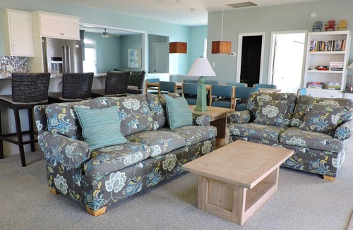 Emerald Isle House | Oceanfront, hot tub, dog-friendly and an elevator