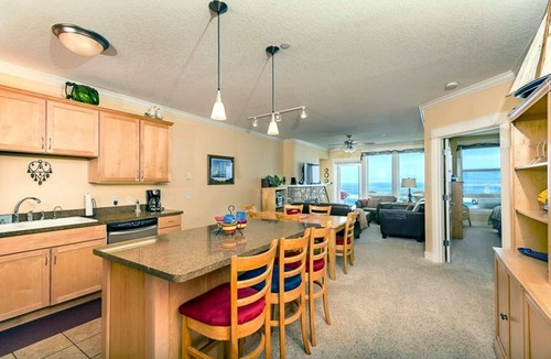 Lincoln City Condo | Oceanfront, Hot Tub, Onsite Pool - Pacific Life