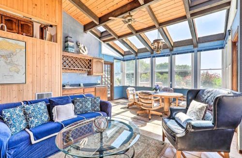 Manchester House | Oceanfront Irish Beach Sea Haven Home with Hot Tub