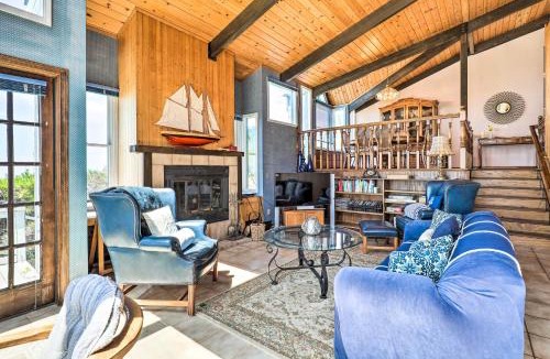 Manchester House | Oceanfront Irish Beach Sea Haven Home with Hot Tub