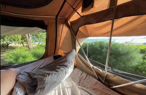 Anahola House | Oceanfront Jeep Rubicon 2021 Glamping