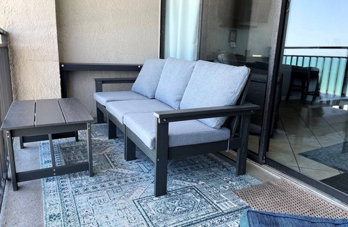 Myrtle Beach Condo | OCEANFRONT-King Bed-Comfortable-Home-Kitchen-Beach-Million Dollar View-WiFi