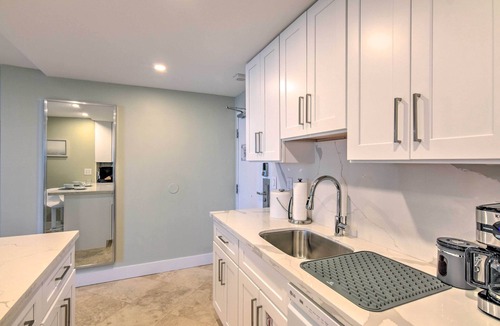 Galt Mile Apartment | Oceanfront Luxury Renovated Resort Getaway!