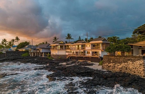 Kahaluu Bay House | Oceanfront Luxury Home with Beach Access and Private Pool - 5 bed/5 bath