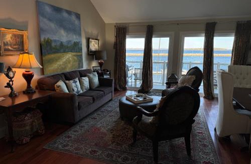 Western Shore House | Oceanfront Luxury Magical Views Sunset and Sunrise