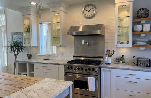 Prides Crossing House | Oceanfront Luxury Near Boston 4 Ensuite Bedrooms Walk to Beach & Dining