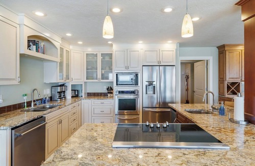 Roads End House | OCEANFRONT Luxury Roads End 4000sft home w/Hot tub! Dog friendly, amazing views!