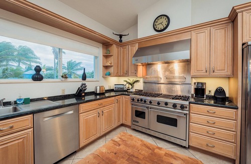 North Beach House | Oceanfront Luxury Villa 5BR/4BA Beach Access