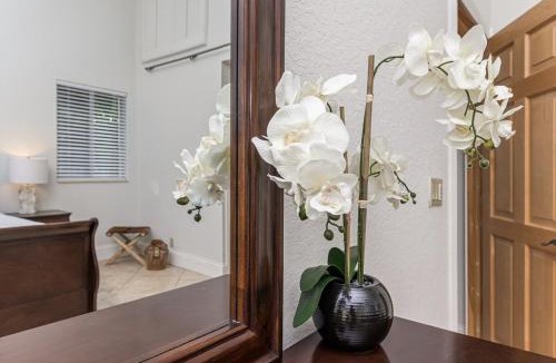 North Beach House | Oceanfront Luxury Villa 5Bedroom and 4Bath Beach Access