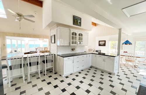 Loveladies House | Oceanfront 'Magic Island' Loveladies Beach House Panoramic Views