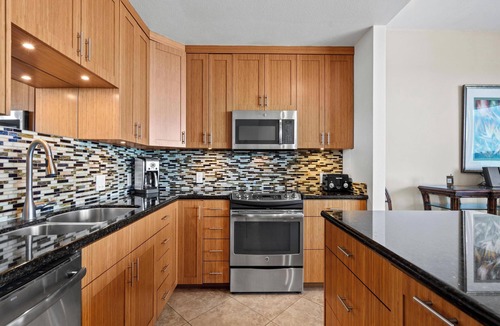 Wailea Condo | Oceanfront Makena Surf G202 - Professionally Managed