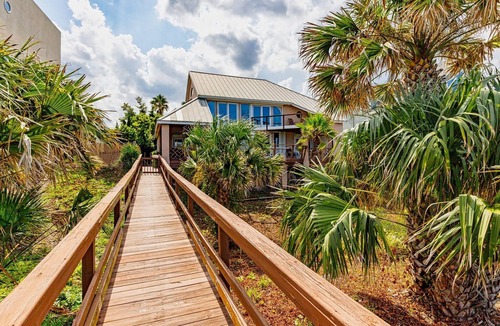 Butler Beach House | Oceanfront Master Suite