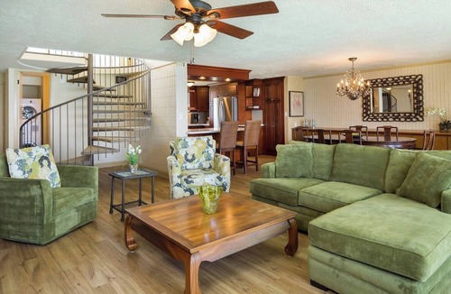 Punaluu Apartment | Oceanfront Mega Haven – Sleeps 24