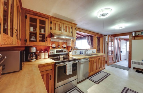 Milbridge House | Oceanfront Milbridge Getaway w/Deck & Views!