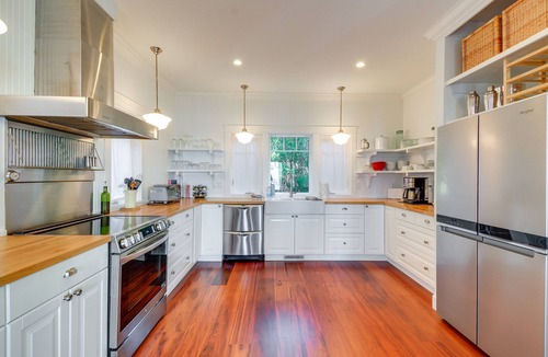 Moclips House | Oceanfront Moclips Escape w/Deck & Beach Access!