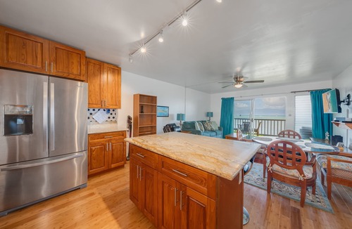 Ualapue Condo | Oceanfront Moloka‘i Retreat | Wavecrest 2nd Floor