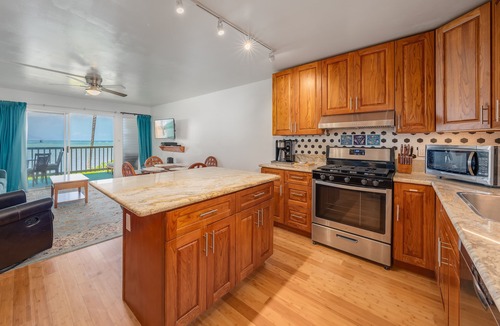 Ualapue Condo | Oceanfront Moloka‘i Retreat | Wavecrest 2nd Floor