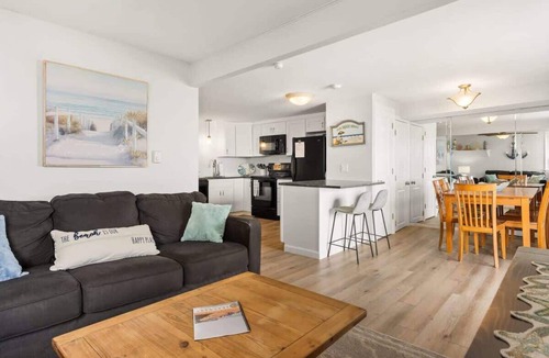 Salisbury Beach Condo | Oceanfront Oasis | Steps to Beach | Ocean Views