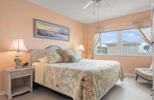 South Patrick Shores Apartment | Oceanfront Oasis - 2BR2BA direct oceanfront!