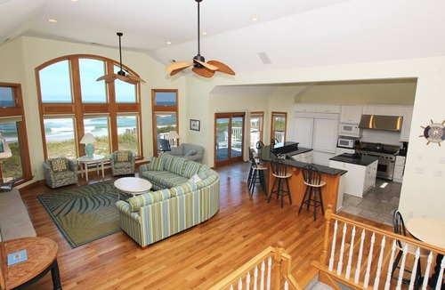 Pine Island House | OCEANFRONT, Ocean Views, Beach Access, Pool, Rec Rm, PI190, Making Waves
