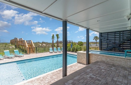 Ocean Drive House | Oceanfront Private Pool 8BR Luxury Home