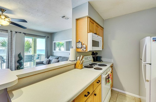 Biltmore Beach Condo | Oceanfront Panama City Beach Condo w/Balcony!