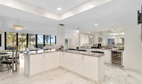 Palm Beach Apartment | Oceanfront Palm Beach Retreat with Private Beach Access