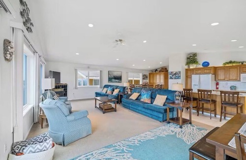 Rockaway Beach House | Oceanfront, Panoramic Views, Firepit, Dog Kennel, Outdoor Oasis