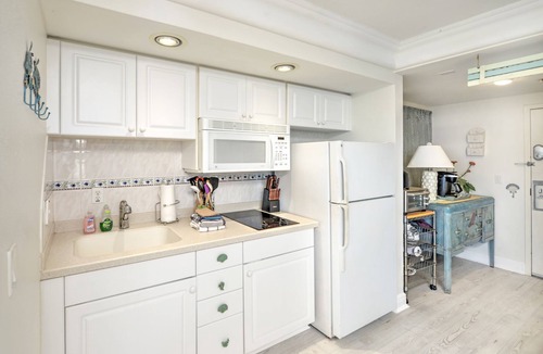 Ortona Park Condo | Oceanfront Panoramic Views | Private Balcony |King