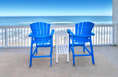 Ortona Park Condo | Oceanfront Panoramic Views | Private Balcony |King