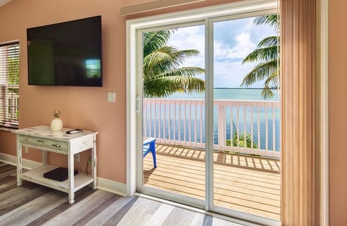 Key West House | Oceanfront Paradise! (15 minutes from Duval)