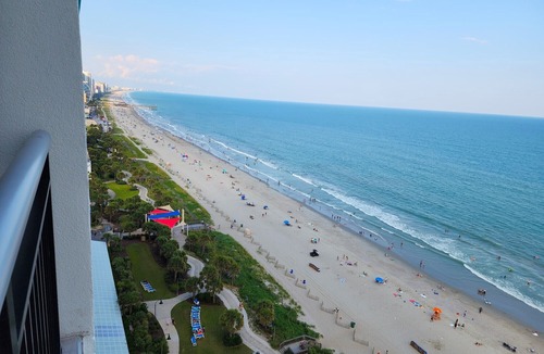 Downtown Myrtle Beach Condo | Oceanfront Penthouse Studio at Bayview: Pools, Boardwalk & Stunning Views!