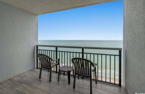 Downtown Myrtle Beach Condo | Oceanfront Penthouse Studio at Bayview: Pools, Boardwalk & Stunning Views!