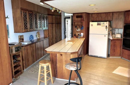 Maili Condo | Oceanfront Penthouse on Maili Beach