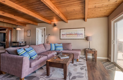 South Beach House | Oceanfront, Pet Friendly, Amazing Views from the 600 Sq Ft Deck!