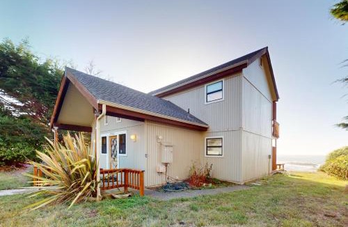 Westport House | Oceanfront Pet Friendly Home with Hot Tub & Deck