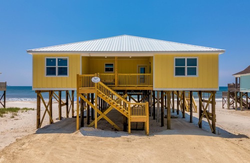 Dauphin Island House | Oceanfront, pool, oversized deck, volleyball pit! - Lemon Breeze