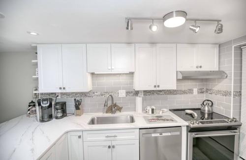 Northeast Virginia Beach Condo | Oceanfront & Pool, on the Boardwalk at 37th Street