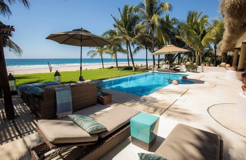Barra de Colotepec Villa | Oceanfront Private Villa