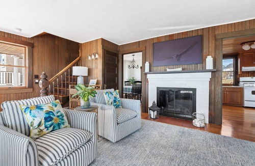 Greenbush House | Oceanfront Private Beach Home - Panoramic Views - Third Cliff, Scituate