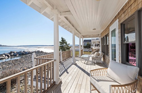 Greenbush House | Oceanfront Private Beach Home - Panoramic Views - Third Cliff, Scituate