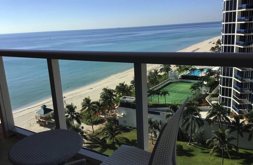 Sunny Isles Beach Condo | Oceanfront renovated condo on the beach - amazing ocean view