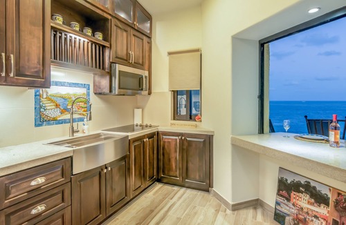 Cabo Bello Condo | OCEANFRONT, REMODELED, AMAZING LOCATION!