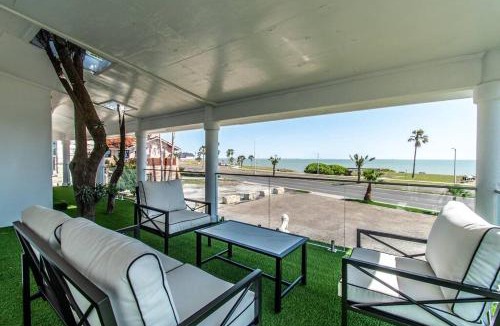 Bay Area House | Oceanfront Retreat 2 Homes for 29-Guests