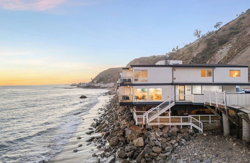 Eastern Malibu Condo | Oceanfront Retreat with Multiple Balconies, Direct Beach Access & Sweeping Views